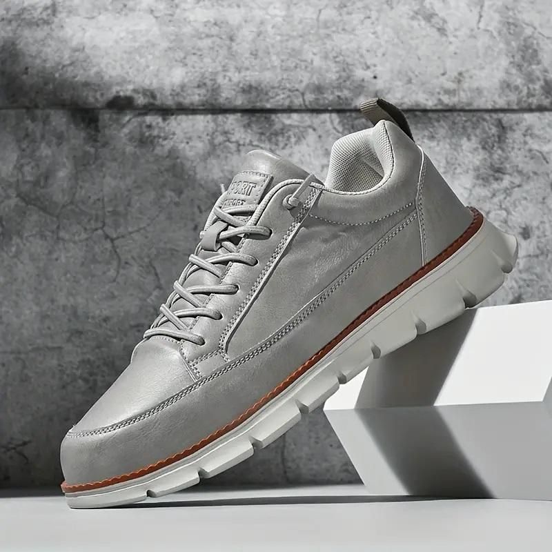 🖤 Ultra-Comfort Men’s Sneakers 👟 | Soft Sole, Sleek Style!