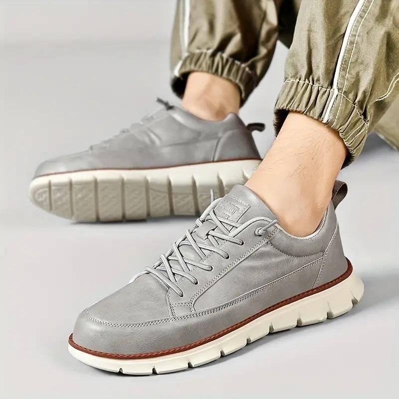 🖤 Ultra-Comfort Men’s Sneakers 👟 | Soft Sole, Sleek Style!