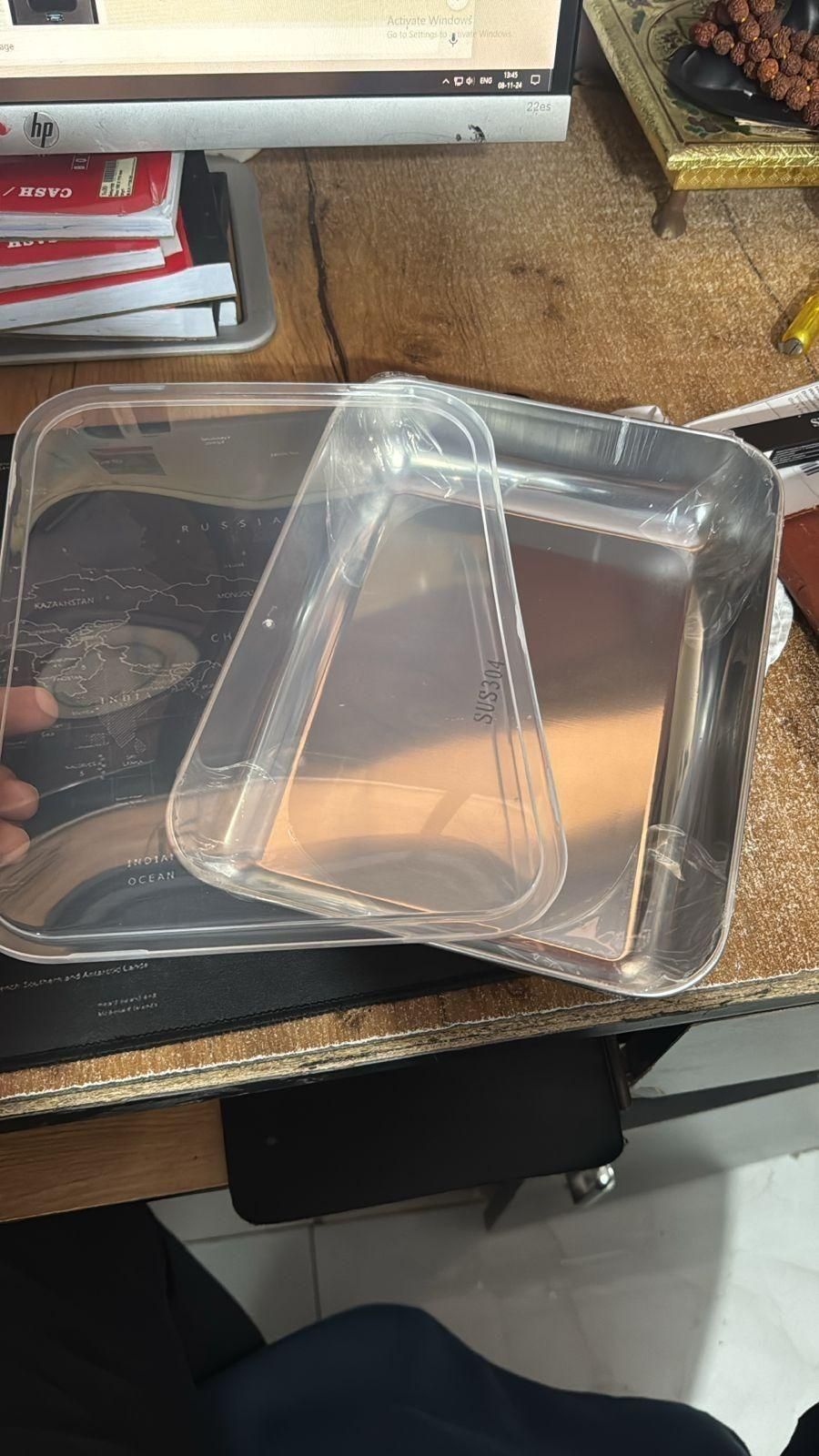 Non-Stick Baking Pan with Cover – Stainless Steel Food Storage Tray (Silver) 🍞✨